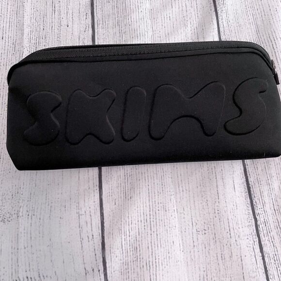 Skims Med Neoprene Zip Pouch - Picture 1 of 5